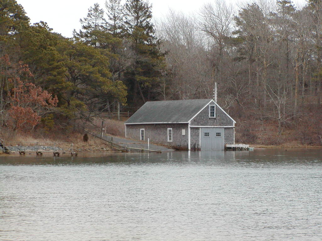 No description provided for: /2007/04-06/0419-quanset-pond/photo07.html