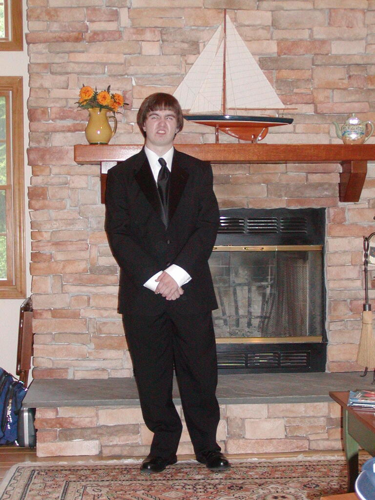 No description provided for: /2007/04-06/0525-prom/_1/photo02.html