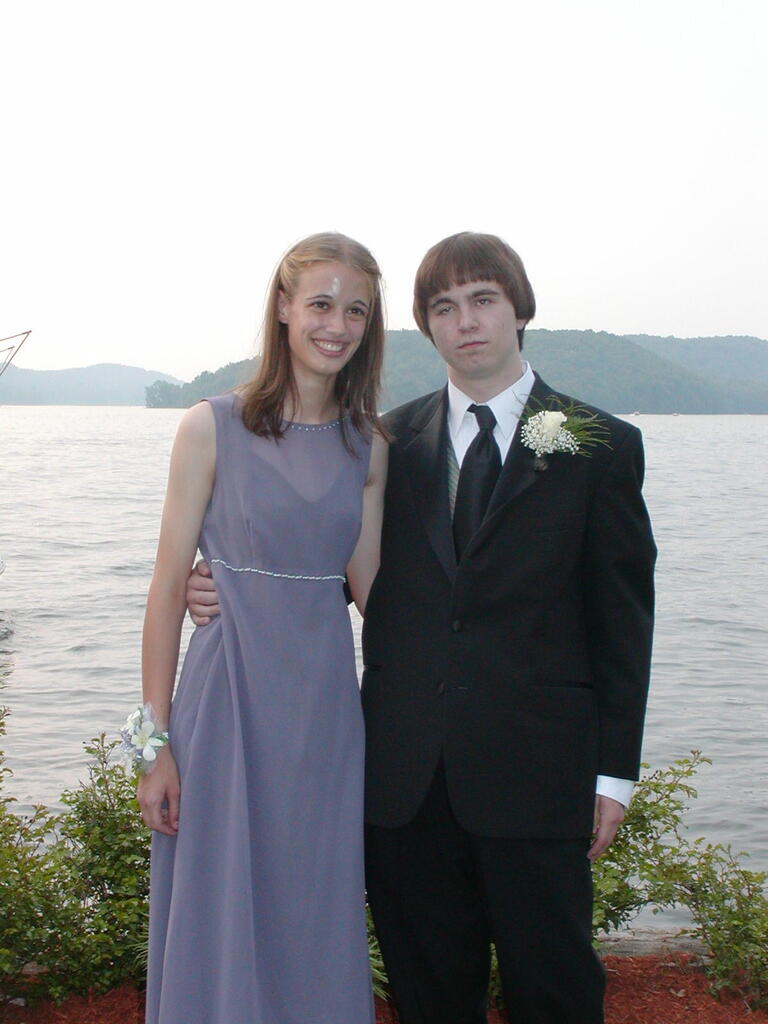 No description provided for: /2007/04-06/0525-prom/_1/photo14.html