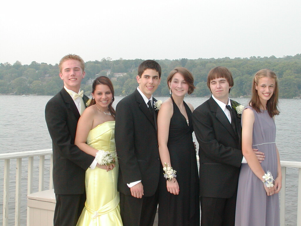 No description provided for: /2007/04-06/0525-prom/_1/photo19.html