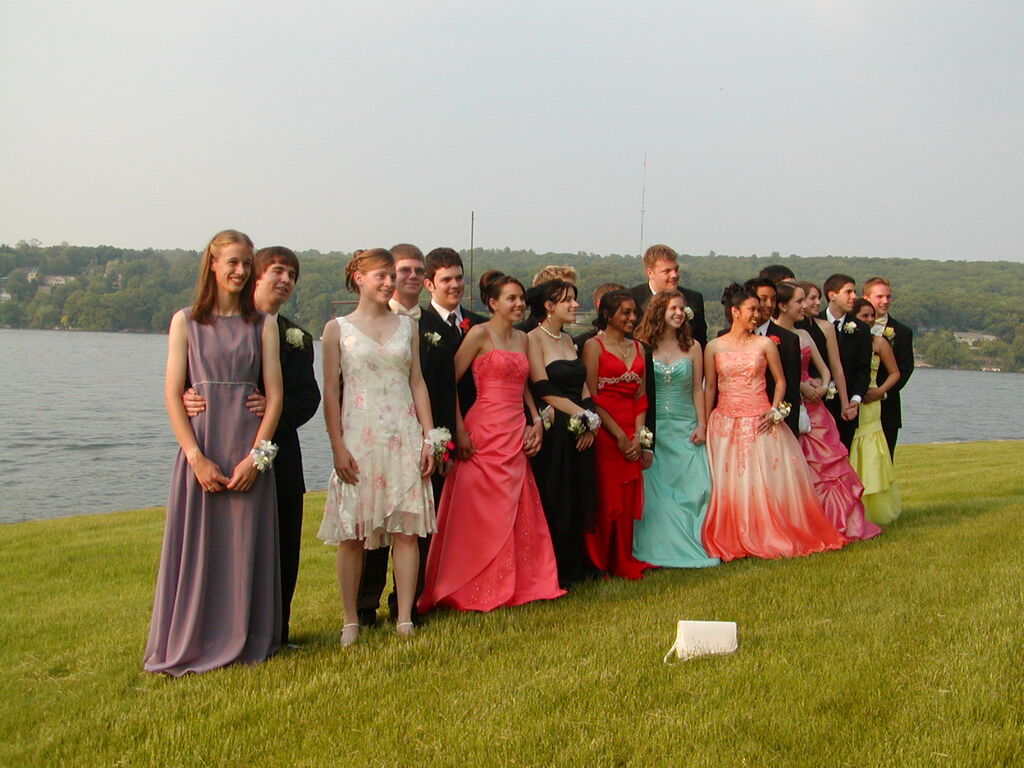 No description provided for: /2007/04-06/0525-prom/_2/photo31.html