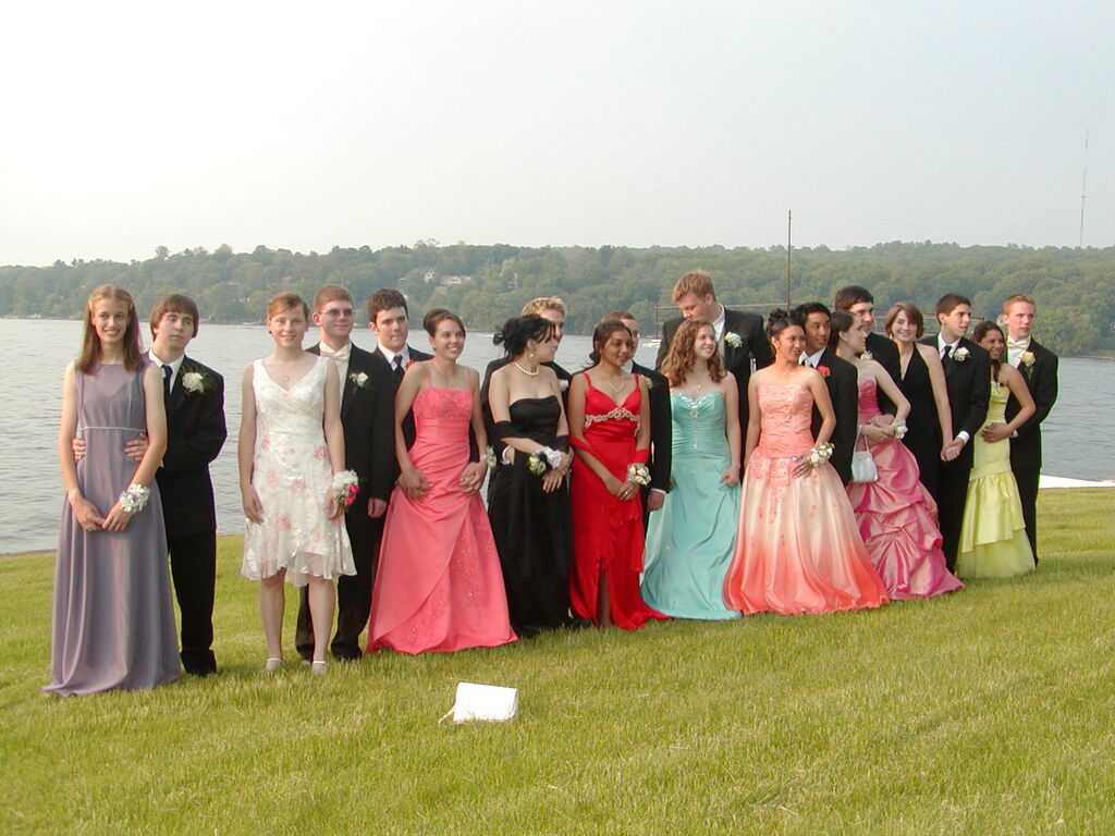 No description provided for: /2007/04-06/0525-prom/_2/photo33.html