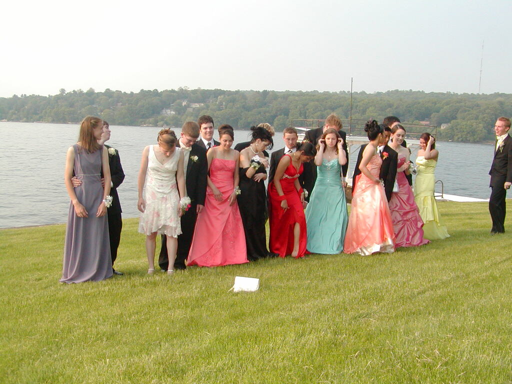 No description provided for: /2007/04-06/0525-prom/_2/photo35.html