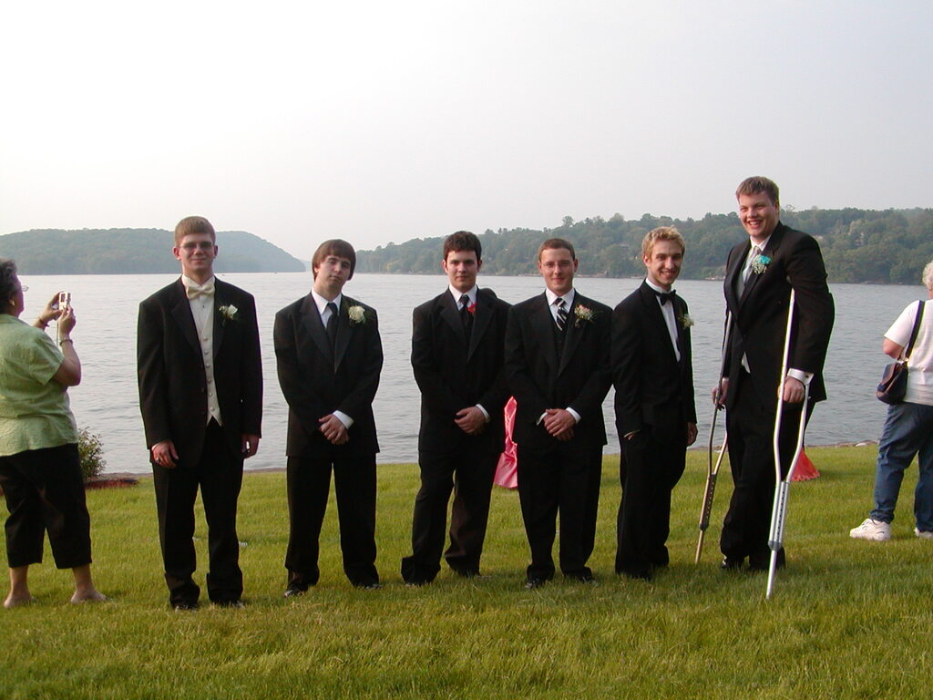 No description provided for: /2007/04-06/0525-prom/_2/photo37.html