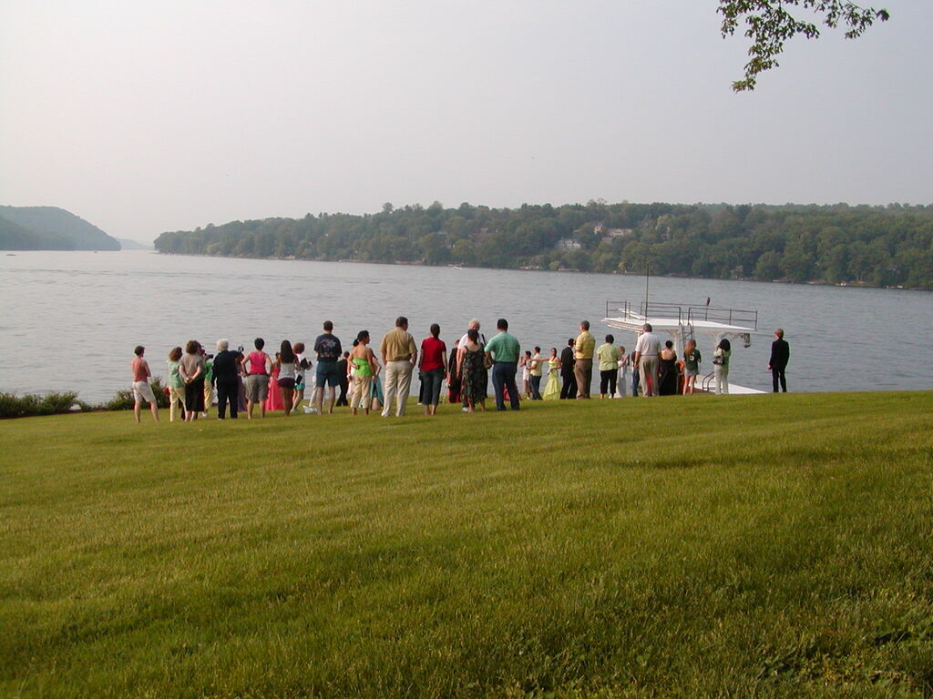 No description provided for: /2007/04-06/0525-prom/_2/photo38.html