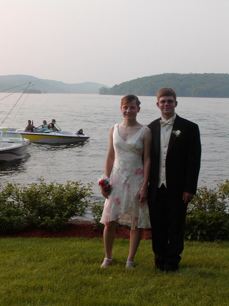 No description provided for: /2007/04-06/0525-prom/_2/photo45.html