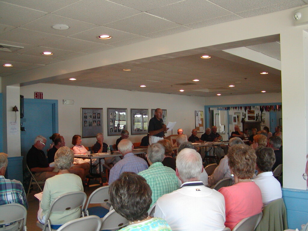 No description provided for: /2007/07-09/0819-annual-meeting/photo03.html