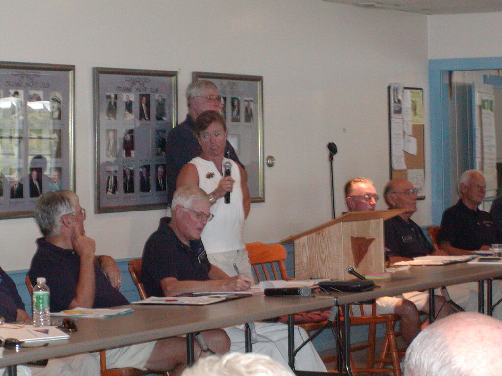 No description provided for: /2007/07-09/0819-annual-meeting/photo11.html