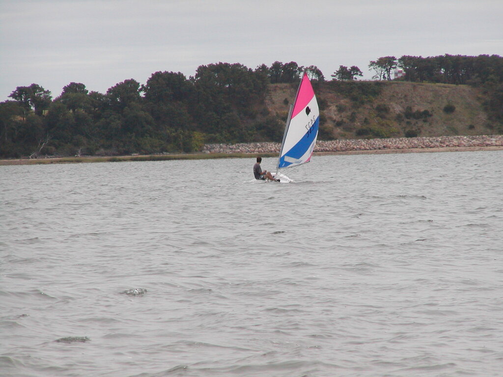 No description provided for: /2007/07-09/0822-sunfish-sailing/_1/photo07.html