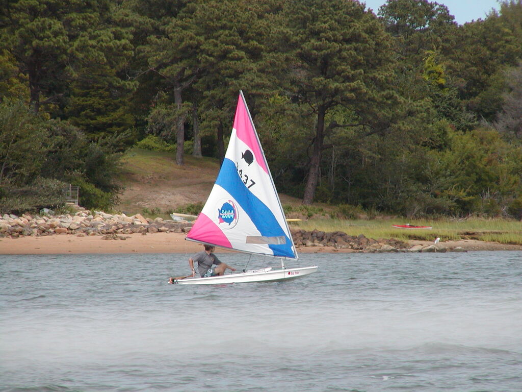 No description provided for: /2007/07-09/0822-sunfish-sailing/_1/photo10.html