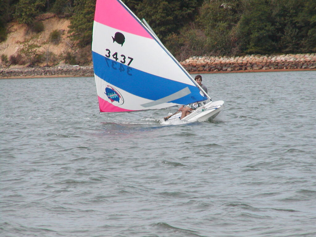 No description provided for: /2007/07-09/0822-sunfish-sailing/_1/photo12.html