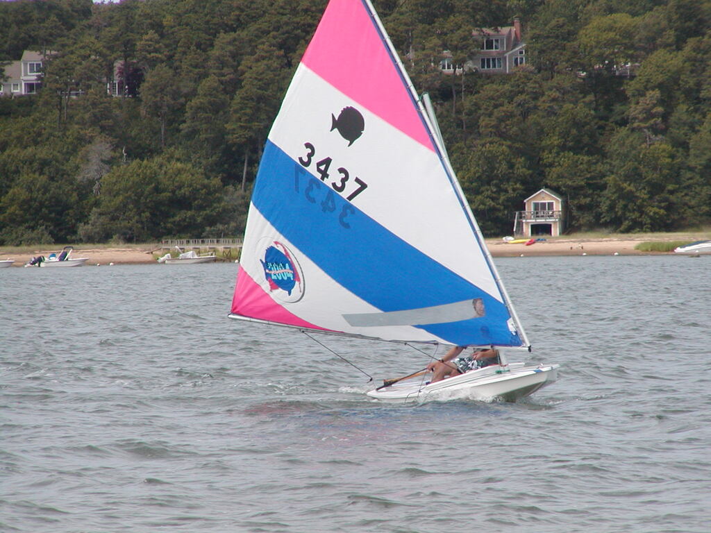 No description provided for: /2007/07-09/0822-sunfish-sailing/_1/photo13.html