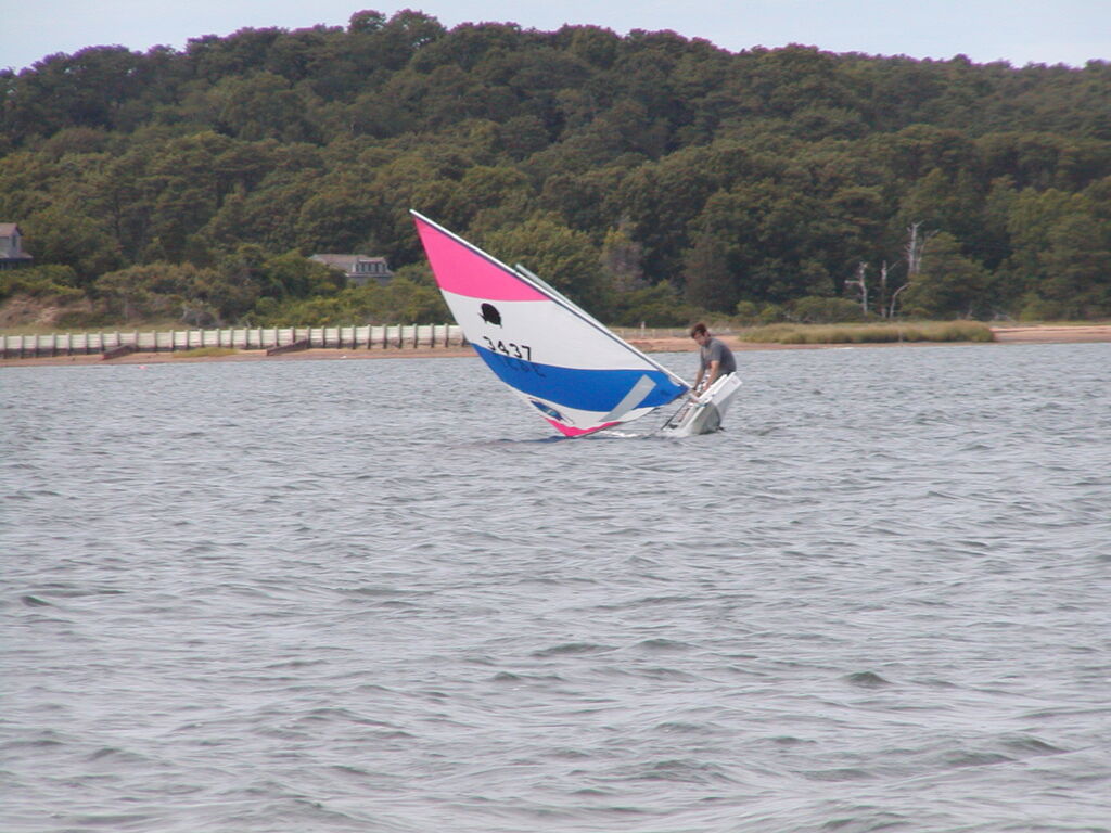 No description provided for: /2007/07-09/0822-sunfish-sailing/_2/photo27.html