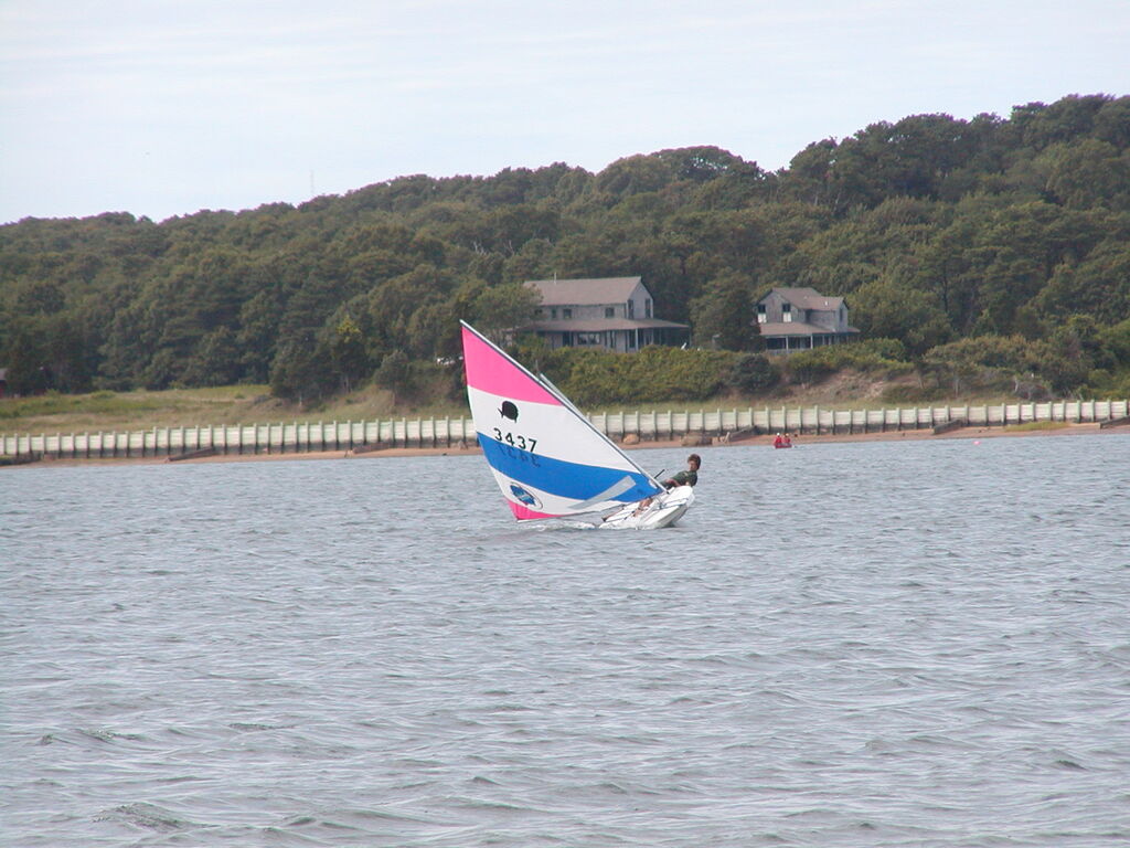 No description provided for: /2007/07-09/0822-sunfish-sailing/_2/photo38.html