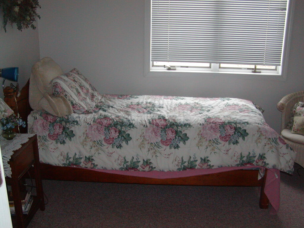 No description provided for: /2008/04-06/0404-cape-house/_2/photo23.html