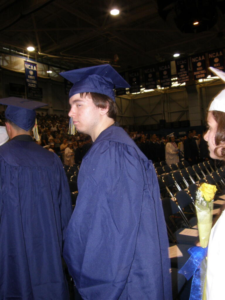 No description provided for: /2008/04-06/0621-dan-hs-grad/_2/photo29.html