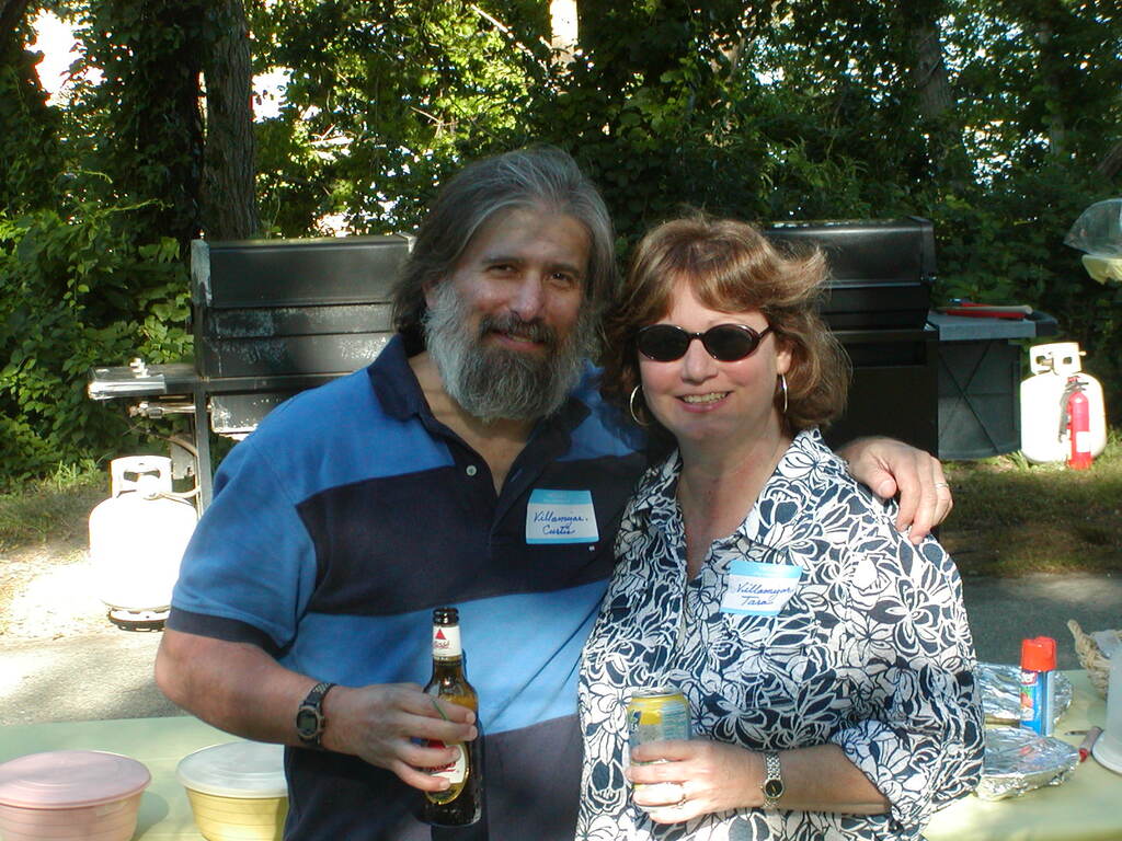 No description provided for: /2008/07-09/0810-qhc-picnic/photo11.html