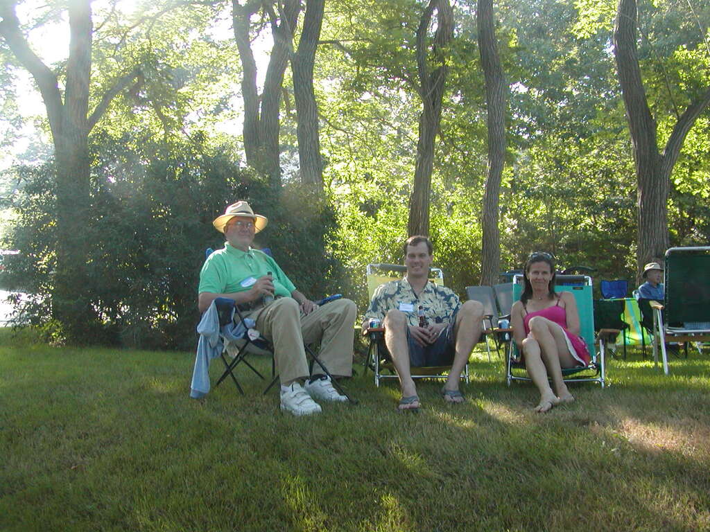 No description provided for: /2008/07-09/0810-qhc-picnic/photo14.html