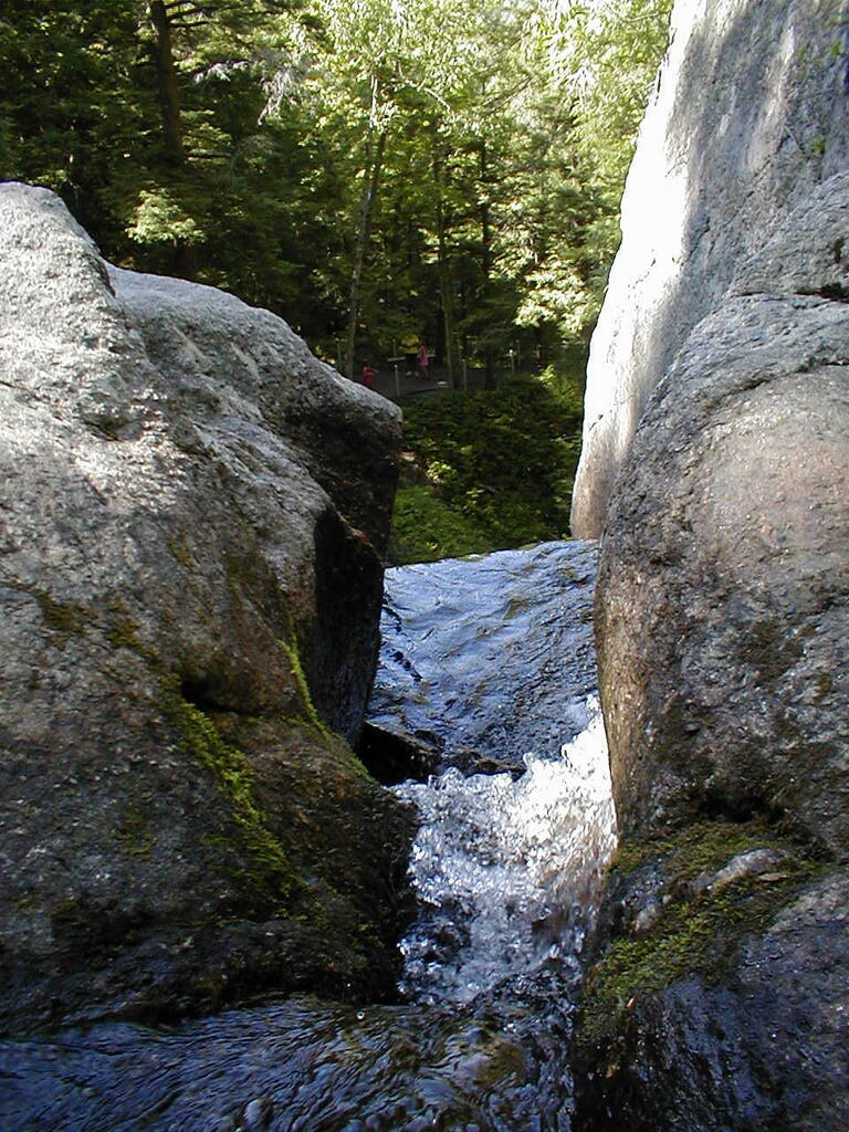 No description provided for: /2008/07-09/0826-erin-hiking/_2/photo27.html