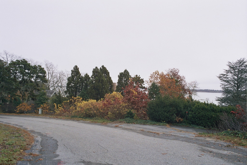 No description provided for: /2008/10-12/1108-quanset-pond/photo01.html