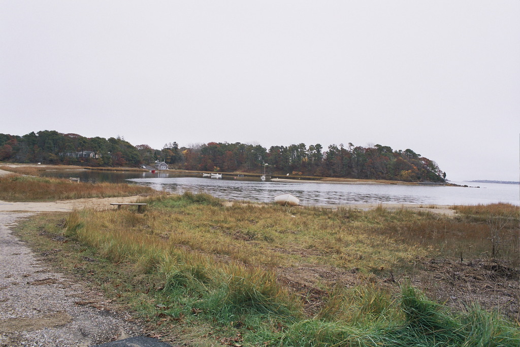 No description provided for: /2008/10-12/1108-quanset-pond/photo07.html