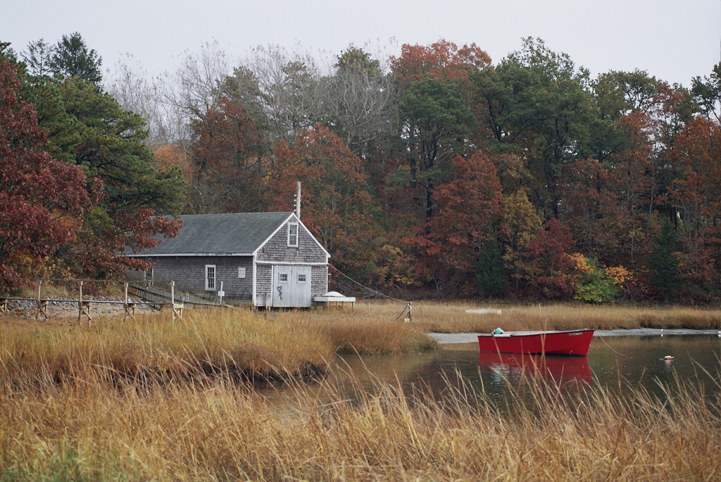 No description provided for: /2008/10-12/1108-quanset-pond/photo16.html