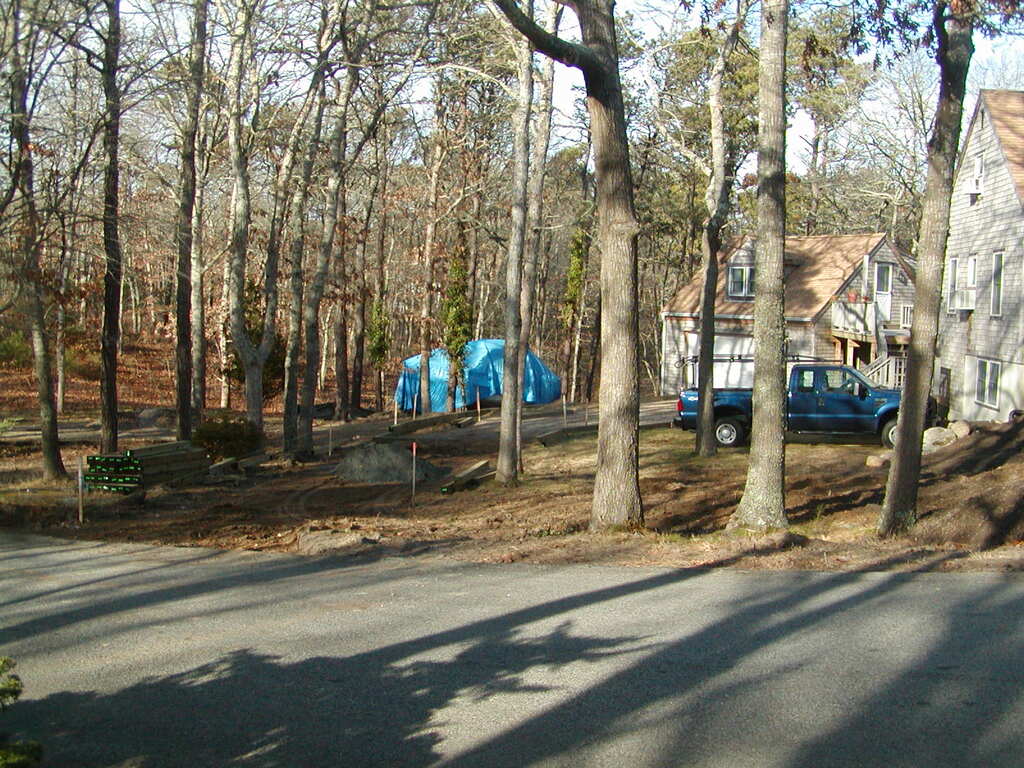 No description provided for: /2008/10-12/1206-driveway/photo02.html