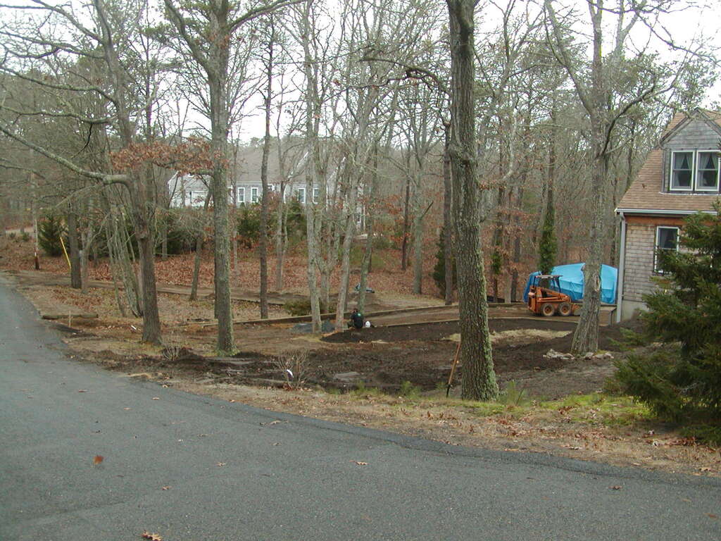 No description provided for: /2008/10-12/1210-driveway/photo03.html