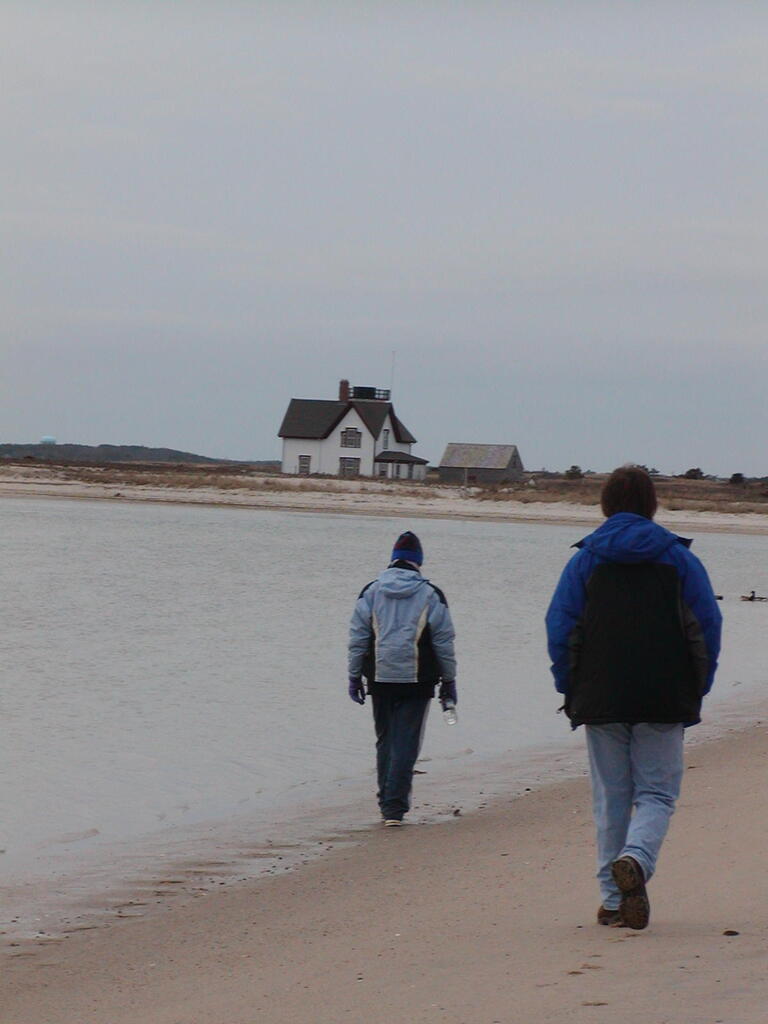 No description provided for: /2008/10-12/1226-morris-island/photo02.html