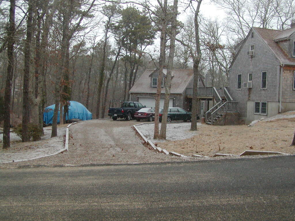 No description provided for: /2008/10-12/1231-driveway/photo03.html