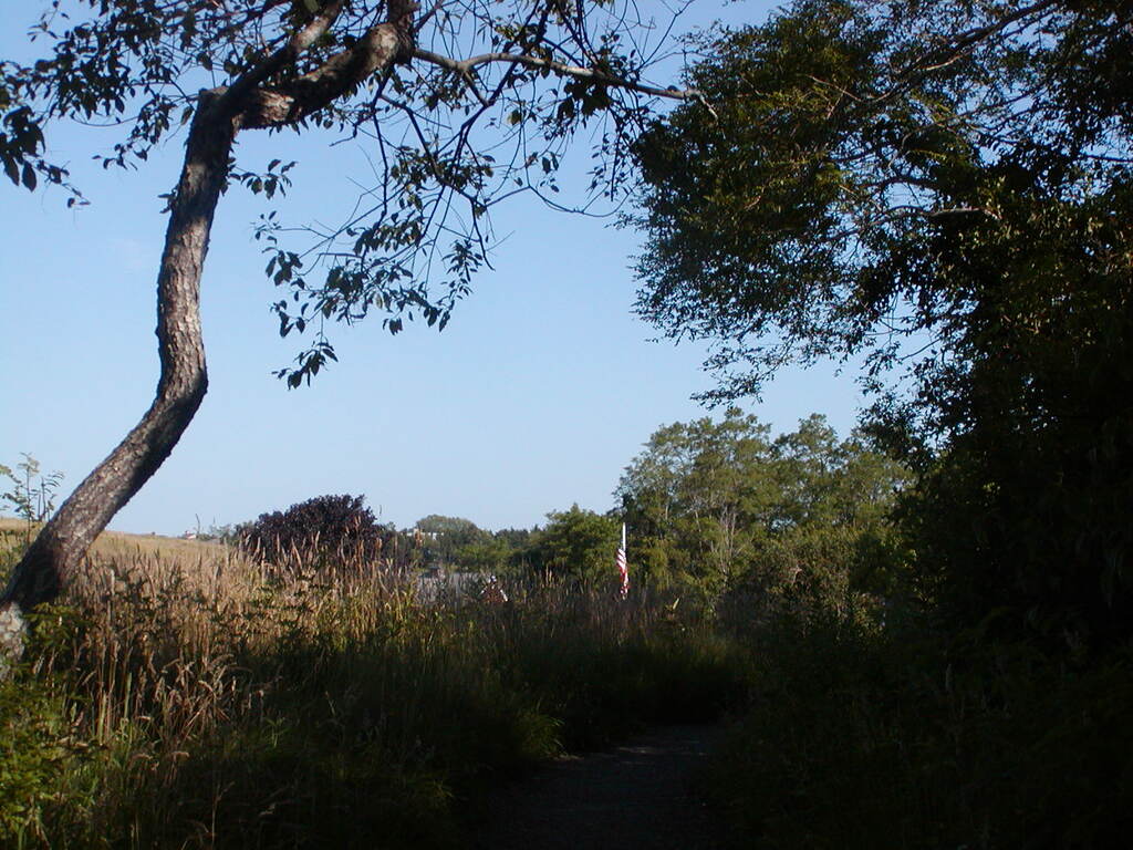 No description provided for: /2009/0715-fort-hill/_4/photo74.html