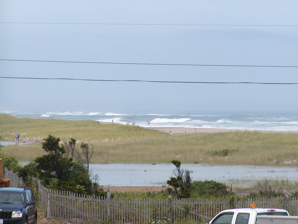 No description provided for: /2009/0823-stormtide/photo04.html