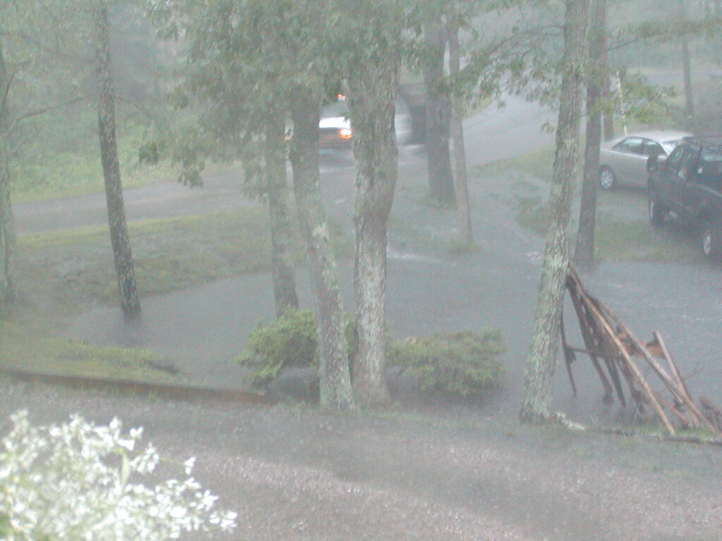 No description provided for: /2011/0708-flooding/photo03.html