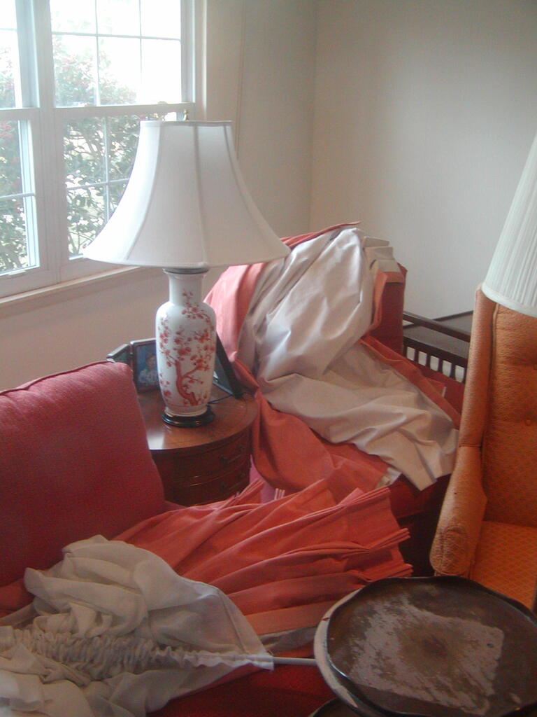 No description provided for: /2012/01-03/0310-julia-painting/photo06.html