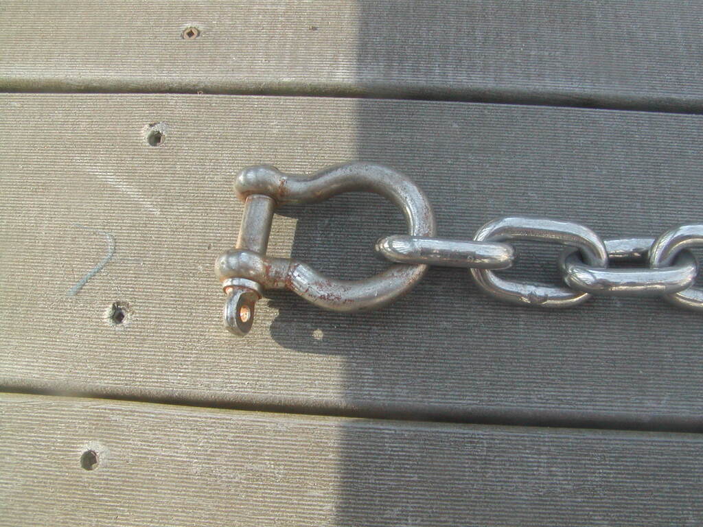 No description provided for: /2012/04-06/0417-mooring-tackle/photo07.html