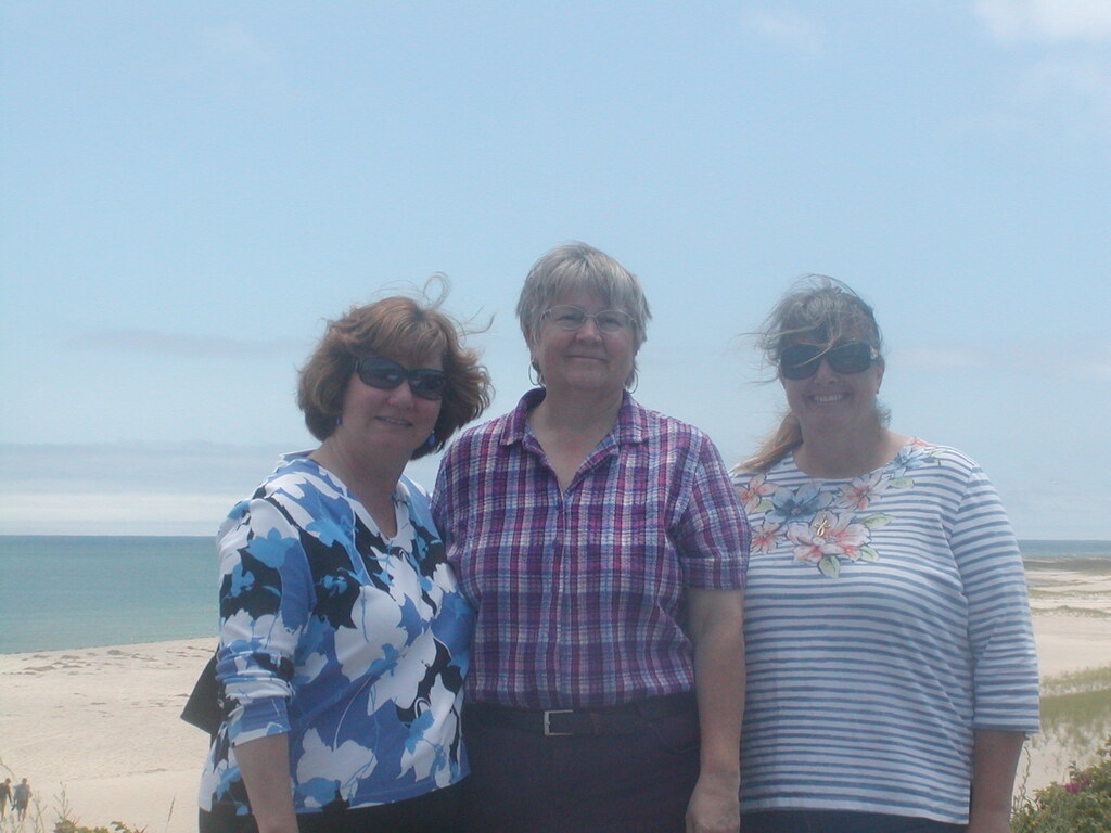 No description provided for: /2012/04-06/0619-leslievisit/photo05.html