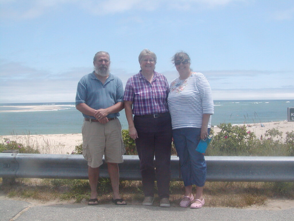 No description provided for: /2012/04-06/0619-leslievisit/photo07.html