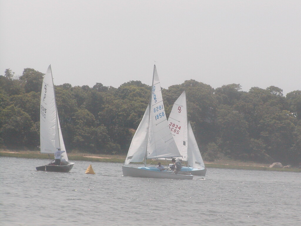 No description provided for: /2012/07-09/0715-oyc-regatta-race1/photo12.html