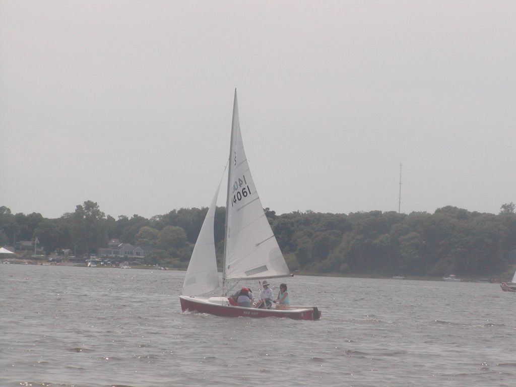 No description provided for: /2012/07-09/0715-oyc-regatta-race2/_1/photo17.html