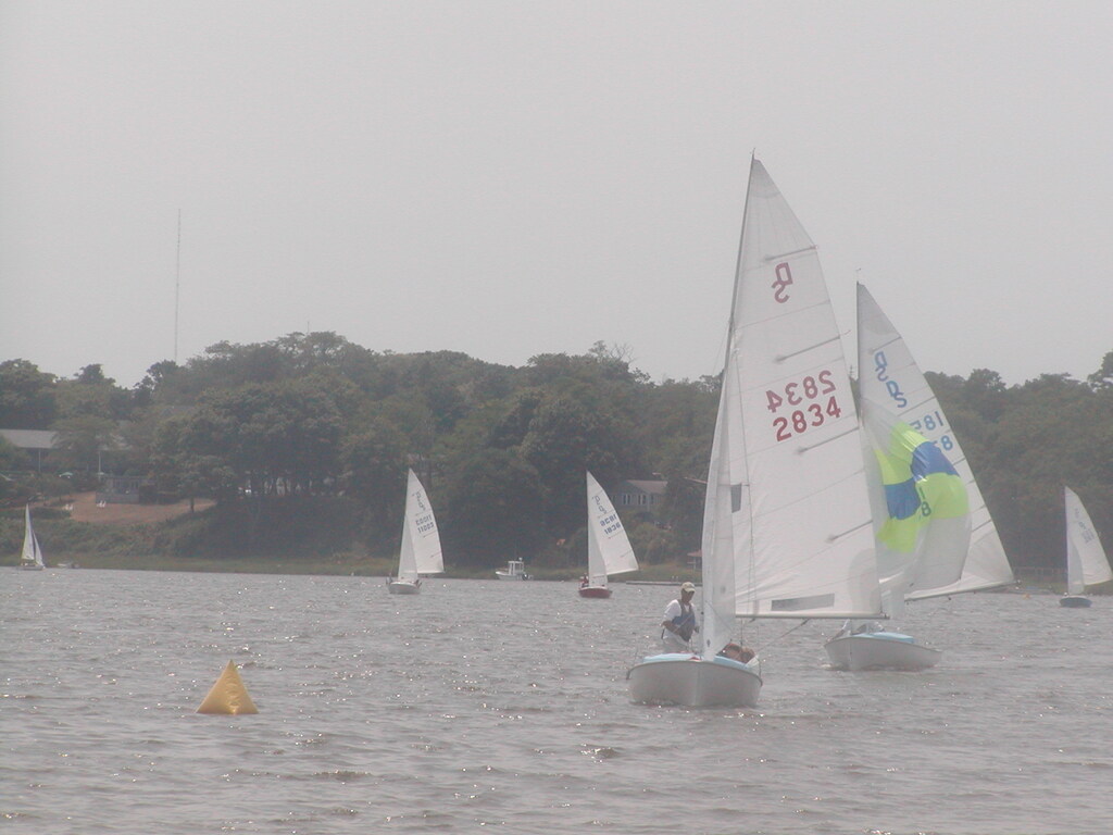 No description provided for: /2012/07-09/0715-oyc-regatta-race2/_2/photo25.html