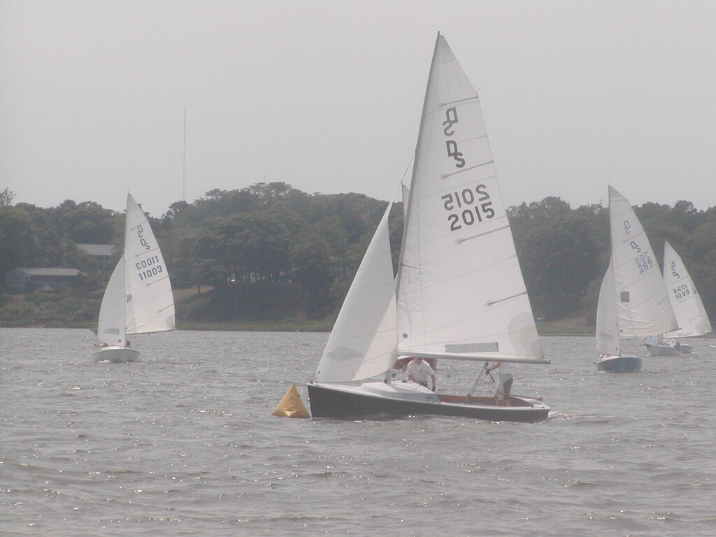 No description provided for: /2012/07-09/0715-oyc-regatta-race2/_2/photo32.html