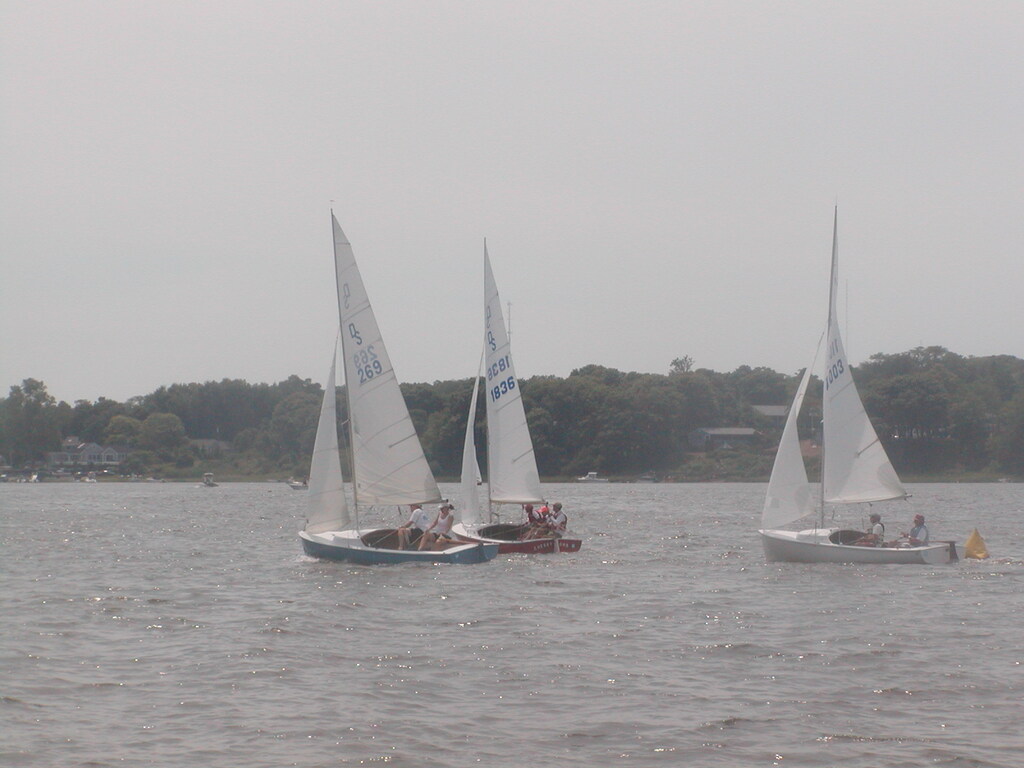 No description provided for: /2012/07-09/0715-oyc-regatta-race2/_2/photo36.html