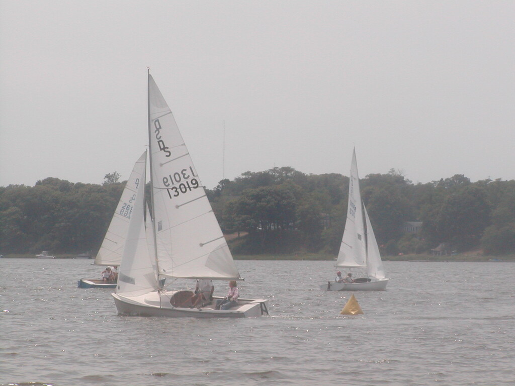 No description provided for: /2012/07-09/0715-oyc-regatta-race2/_2/photo39.html