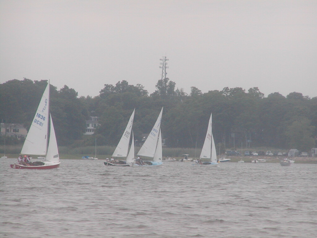 No description provided for: /2012/07-09/0715-oyc-regatta-race3/photo17.html