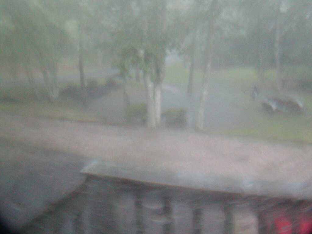 No description provided for: /2012/07-09/0905-lawn-flooding/photo01.html