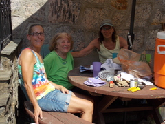 Image file: photo08.jpg