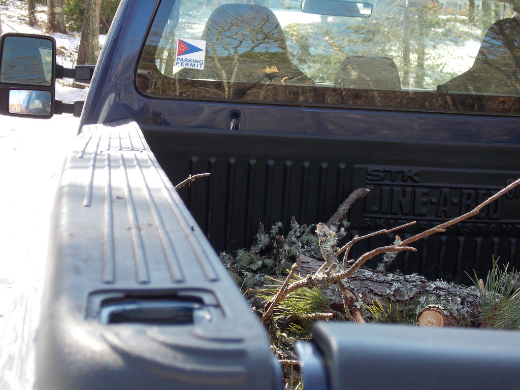 No description provided for: /2013/01-03/0212-truck-damage/photo04.html