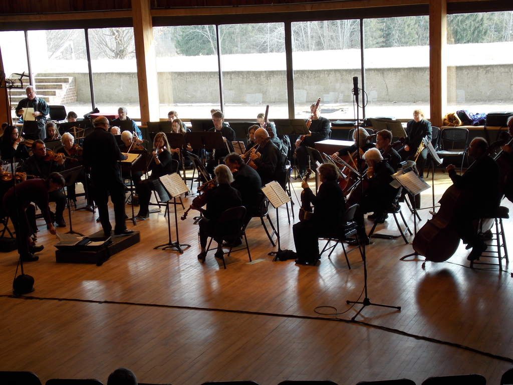 No description provided for: /2013/01-03/0217-orchestra/photo01.html