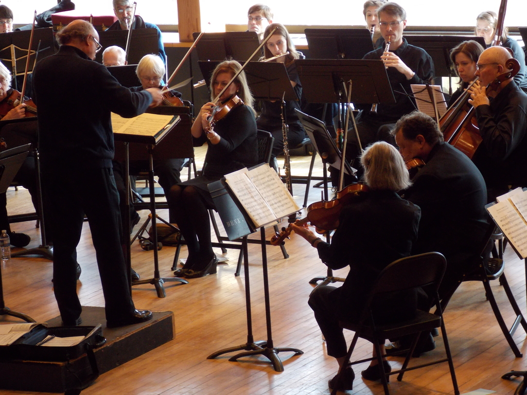 No description provided for: /2013/01-03/0217-orchestra/photo03.html