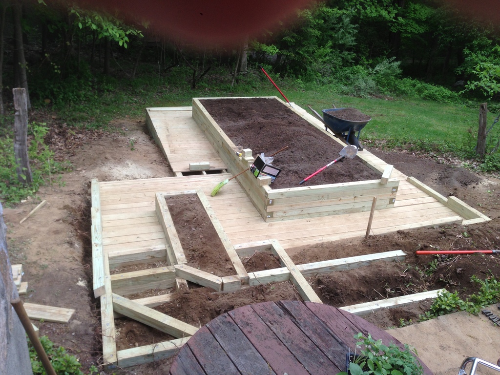 No description provided for: /2013/04-06/0518-peggy-garden/photo10.html